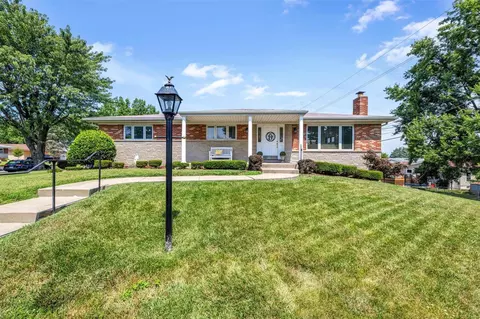 3605 Cordes Dr, Saint Louis, MO 63125