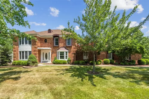 2764 Autumn Run Ct, Wildwood, MO 63005