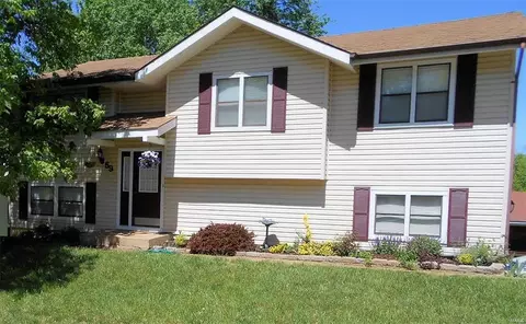 59 Muir St, Eureka, MO 63025
