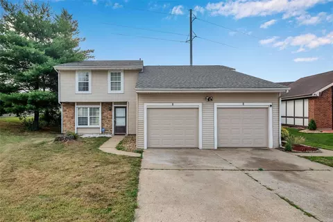4 Bayside Ct, Lake Saint Louis, MO 63367