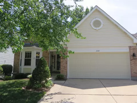 640 Lind Rd, Saint Louis, MO 63125