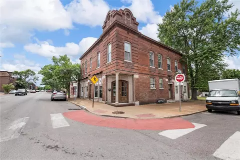 3129 Morganford Rd, Saint Louis, MO 63116