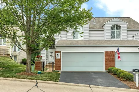1677 Ridgeview Circle Dr, Ballwin, MO 63021 photo 2