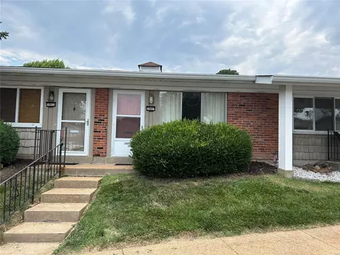 10607 Carroll Wood Way, Saint Louis, MO 63128