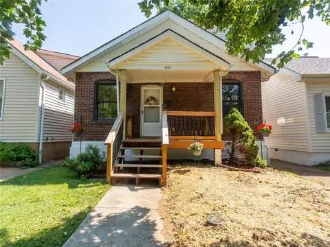 4113 Walsh St, Saint Louis, MO 63116