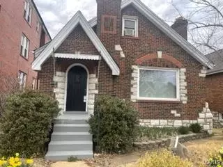 5739 Chippewa St, Saint Louis, MO 63109