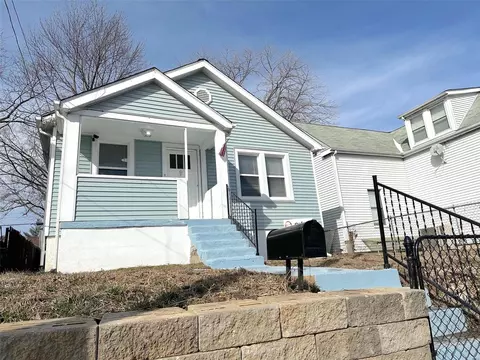 805 Wachtel Ave, Saint Louis, MO 63125