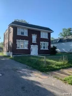 2844 Burd Ave, Saint Louis, MO 63120 photo 1