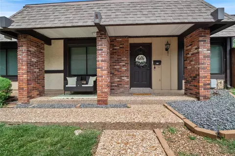 1311 Musket Holw #F, Saint Charles, MO 63303
