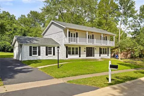 401 Glen Cove Dr, Chesterfield, MO 63017
