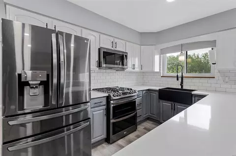 6715 Marquette Ave, Saint Louis, MO 63139