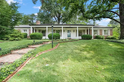 24 York Hills Dr, Saint Louis, MO 63144