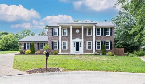 10740 Burrow Dr, Saint Louis, MO 63128