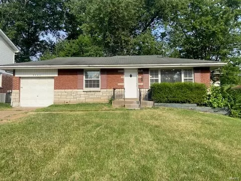 9845 Delhi Dr, Saint Louis, MO 63137