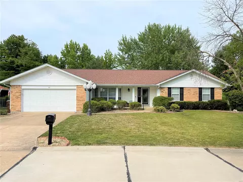 627 Settlers Cir, Saint Peters, MO 63376