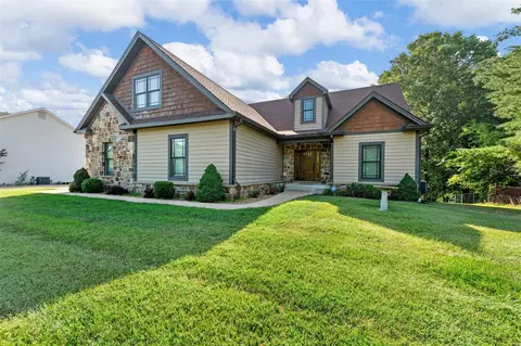 5602 Keller Rd, Saint Louis, MO 63128