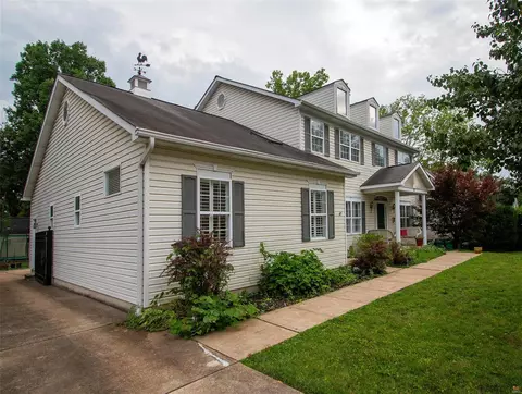 308 Simmons Ave, Saint Louis, MO 63119
