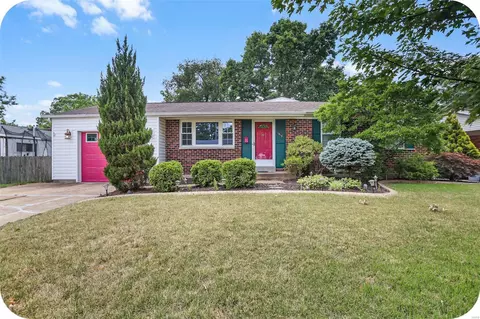 1810 Oliveto Ln, Hazelwood, MO 63042