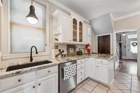 321 Monroe St, Saint Charles, MO 63301 photo 11