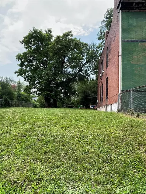 5342 Cote Brilliante Ave, Saint Louis, MO 63112