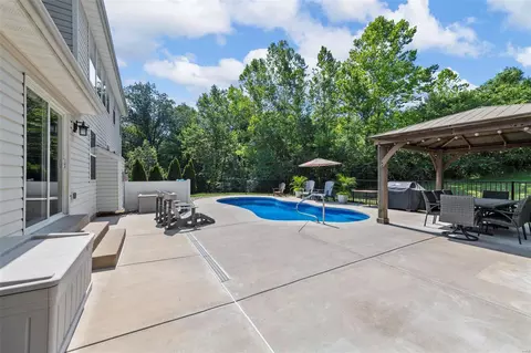 938 Wilderness Way Dr, Eureka, MO 63025 photo 2