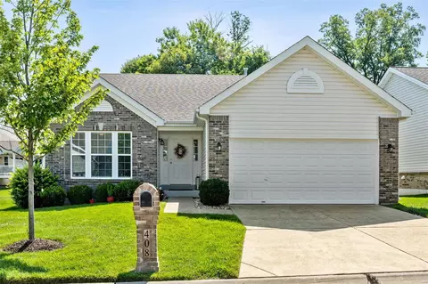 408 Newport Dr, Saint Peters, MO 63376