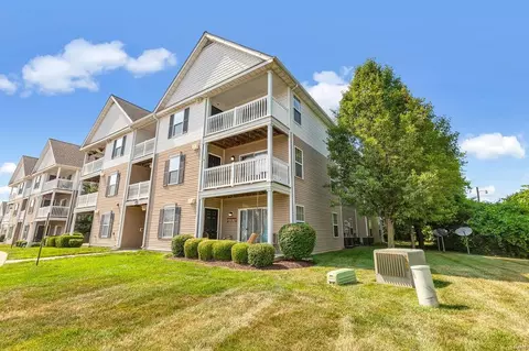 9744 Bexley Station Dr #8L, Saint Louis, MO 63123