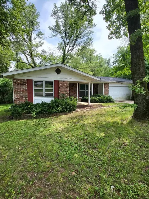 11307 Rockgate Ct, Saint Louis, MO 63136