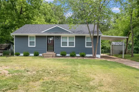 10814 Vargas Dr, Saint Louis, MO 63123