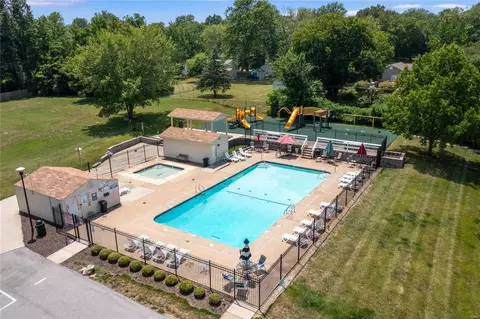 138 Shadalane #D, Ballwin, MO 63011 photo 17