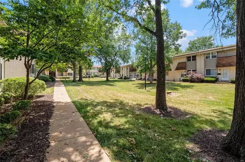 138 Shadalane #D, Ballwin, MO 63011 photo 16