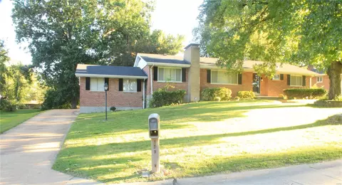 14 Harneywold Dr, Saint Louis, MO 63136 photo 1