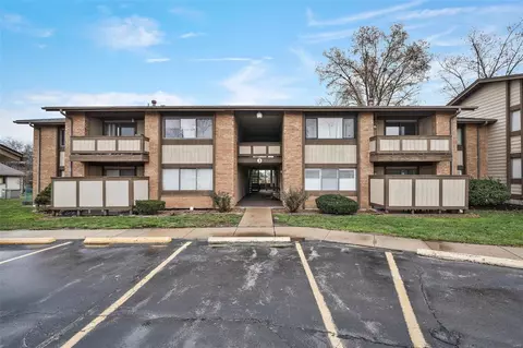 3 Fairways Cir #A, Saint Charles, MO 63303