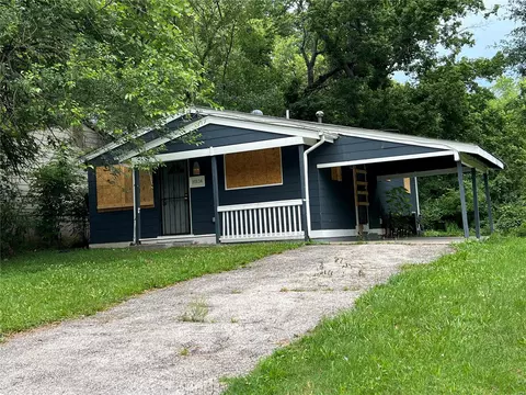 10114 Mayfair Dr, Saint Louis, MO 63136