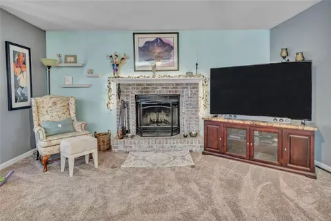 3326 Post View Dr, O'fallon, MO 63368 photo 4