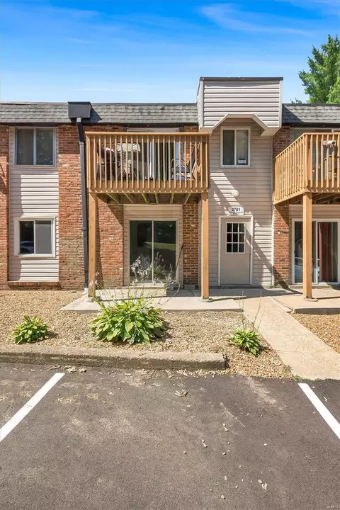 2781 Blackforest Dr #D, Saint Louis, MO 63129