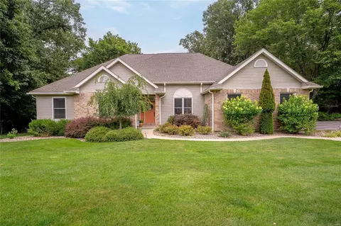 808 Star Ridge Ct, Defiance, MO 63341