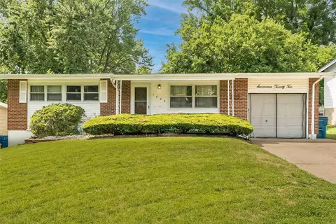 1722 Keelen Dr, Saint Louis, MO 63136