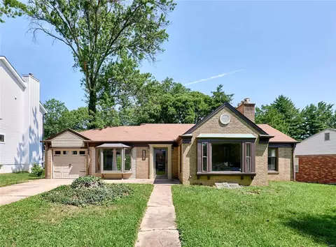 339 Cannonbury Dr, Saint Louis, MO 63119