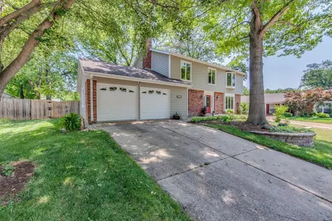 2030 Long Gate Ct, Chesterfield, MO 63017