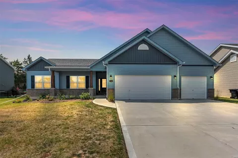 714 Vista Springs Ct, Wentzville, MO 63385