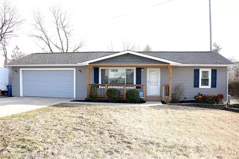 420 Harding Ave, Maryland Heights, MO 63043