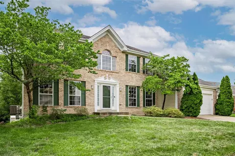 16636 Chesterfield Manor Dr, Chesterfield, MO 63005