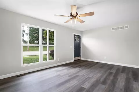 4121 Mcclay Rd, Saint Charles, MO 63304 photo 5