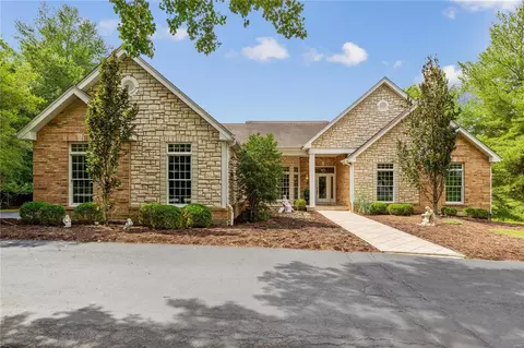 17258 Portland Cove Ln, Glencoe, MO 63038