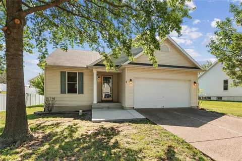 5439 Delaney Dr, Wentzville, MO 63385