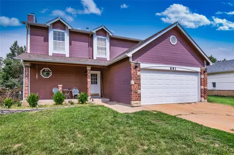 881 Whispering Windsong Dr, O'fallon, MO 63366
