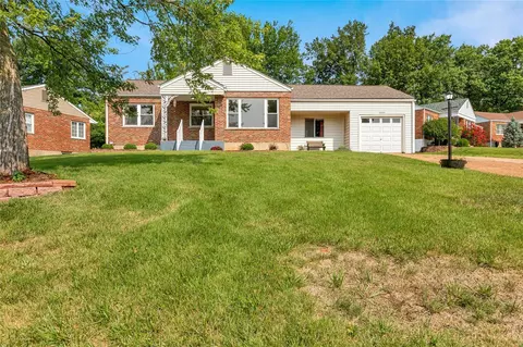 9429 Arban Dr, Crestwood, MO 63126