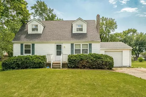 12060 Larimore Rd, Saint Louis, MO 63138