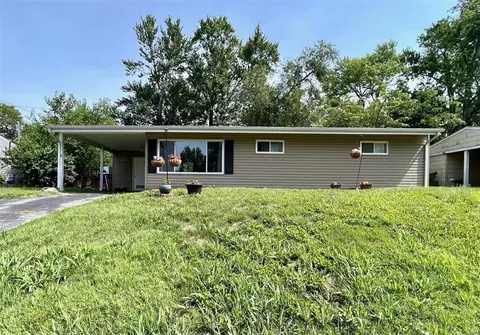 9233 Harold Dr, Saint Louis, MO 63134